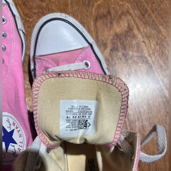 Women’s High Top Converse, Pink, Size 8.5 - Picture 3 of 4
